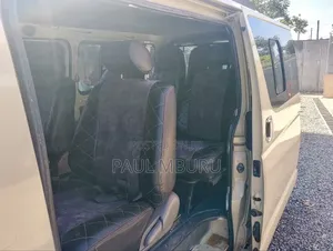 Toyota HiAce 2015 Beige