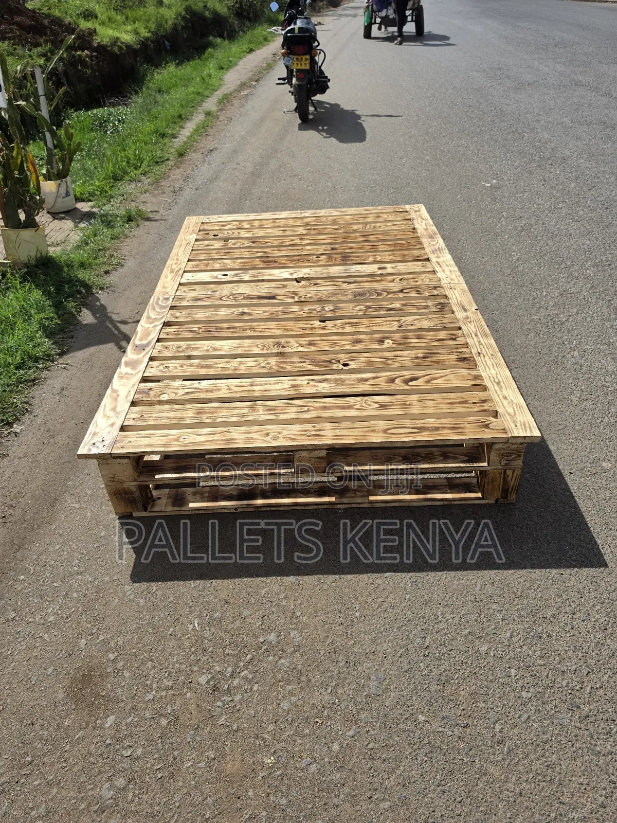 4×6 Pallet Bed - Strong and Comfortable(Back-Friendly)