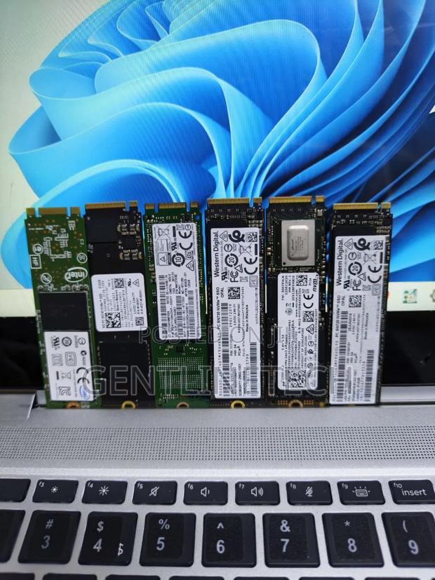 512gb Single Notch SSD – Ready for Heavy Use - main view