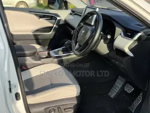 Toyota RAV4 Limited AWD 2019 White