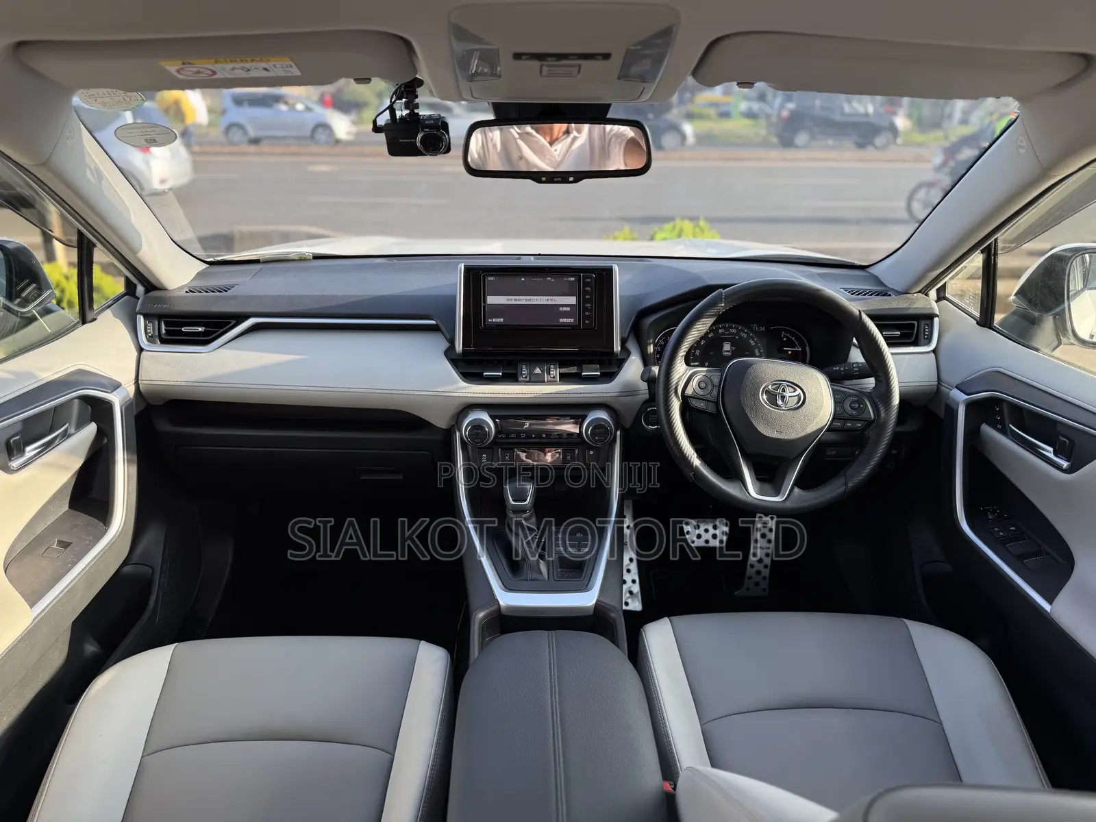 Toyota RAV4 Limited AWD 2019 White