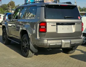 Toyota Land Cruiser Prado 2025 Gray