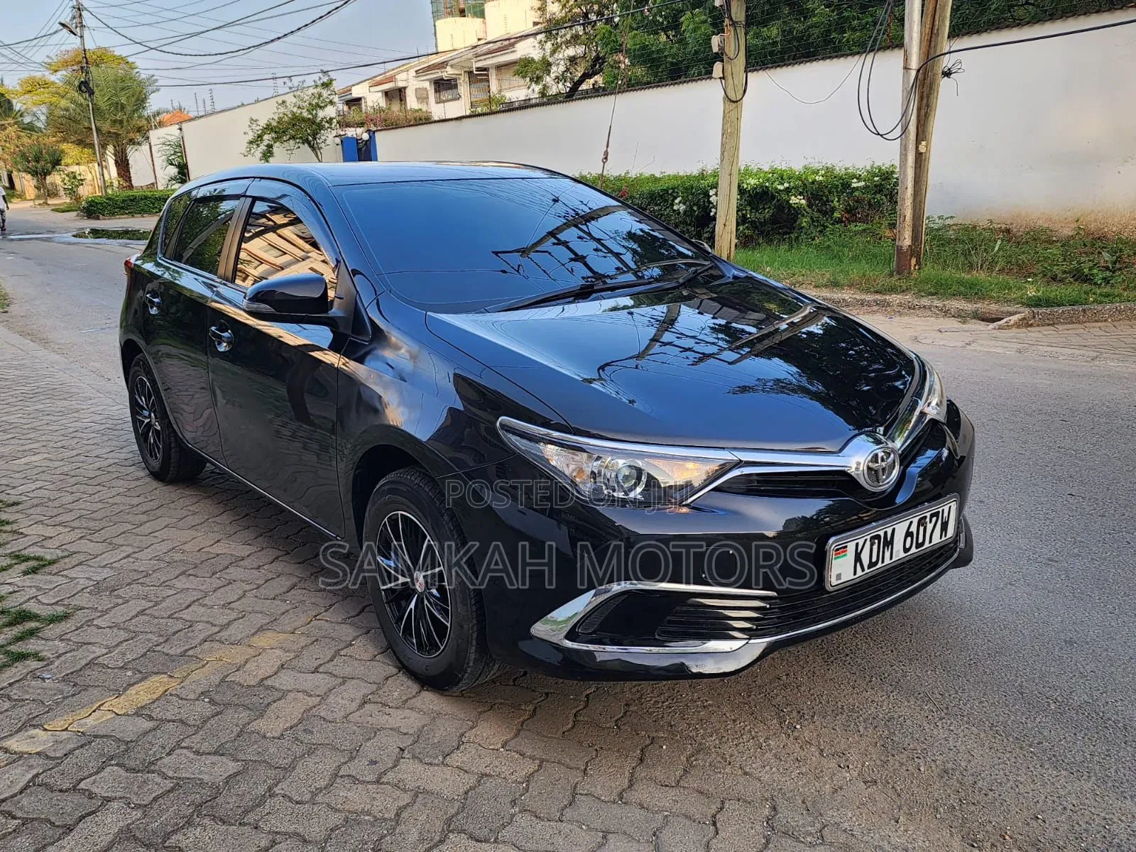 Toyota Auris 2017 Black