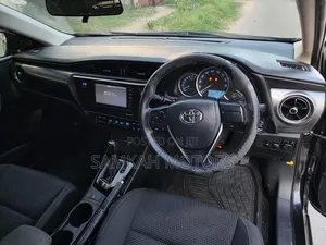 Toyota Auris 2017 Black