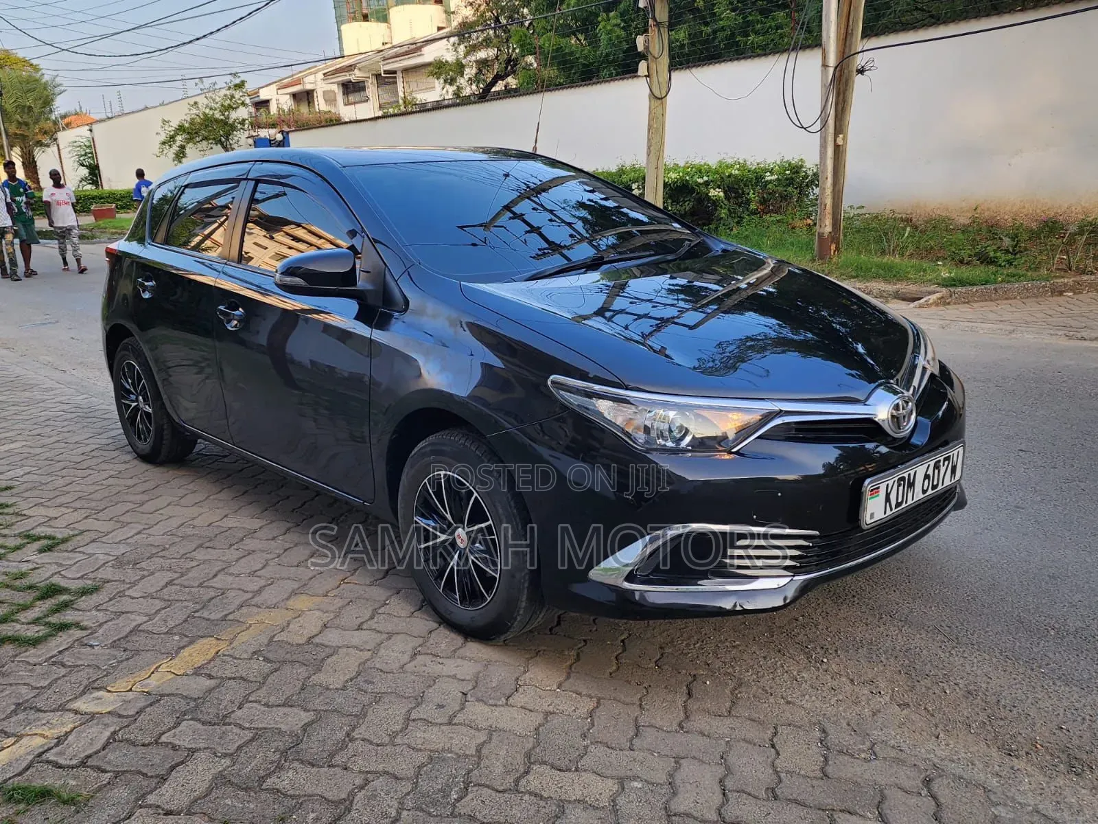 Toyota Auris 2017 Black
