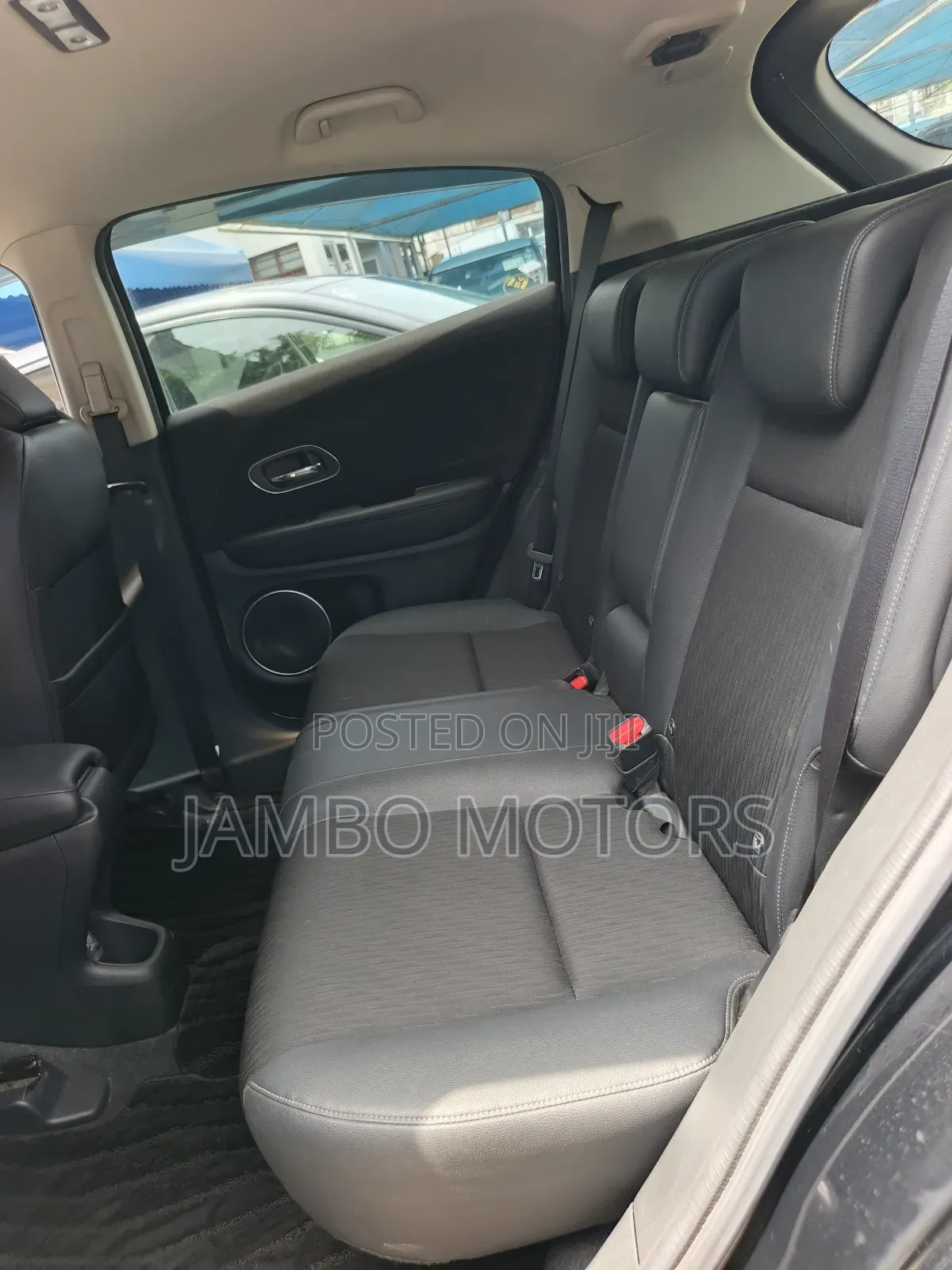 Honda Vezel 1.5 Hybrid 4WD 2020 Black