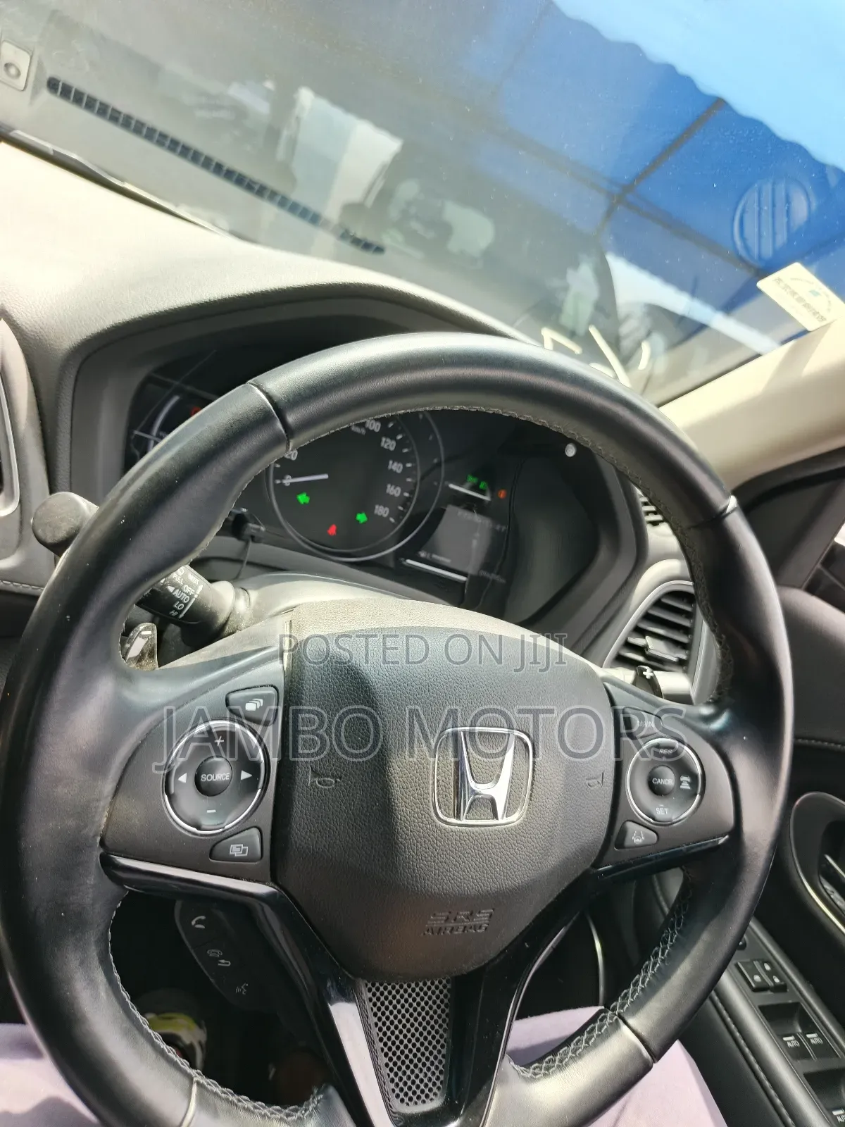 Honda Vezel 1.5 Hybrid 4WD 2020 Black