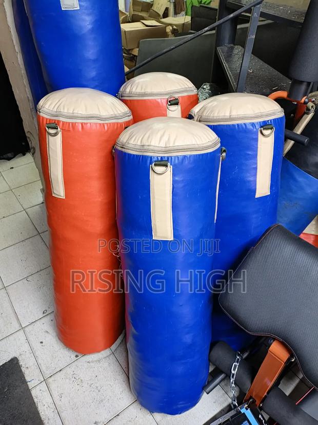 High Quality 40kg Boxing Punching Bag for Intense Workouts - thumbnail 2