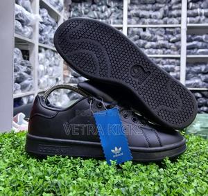 Black Adidas Stan Smith Unisex Shoes - thumbnail 2