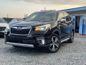 Subaru Forester Premium AWD 2019 Black