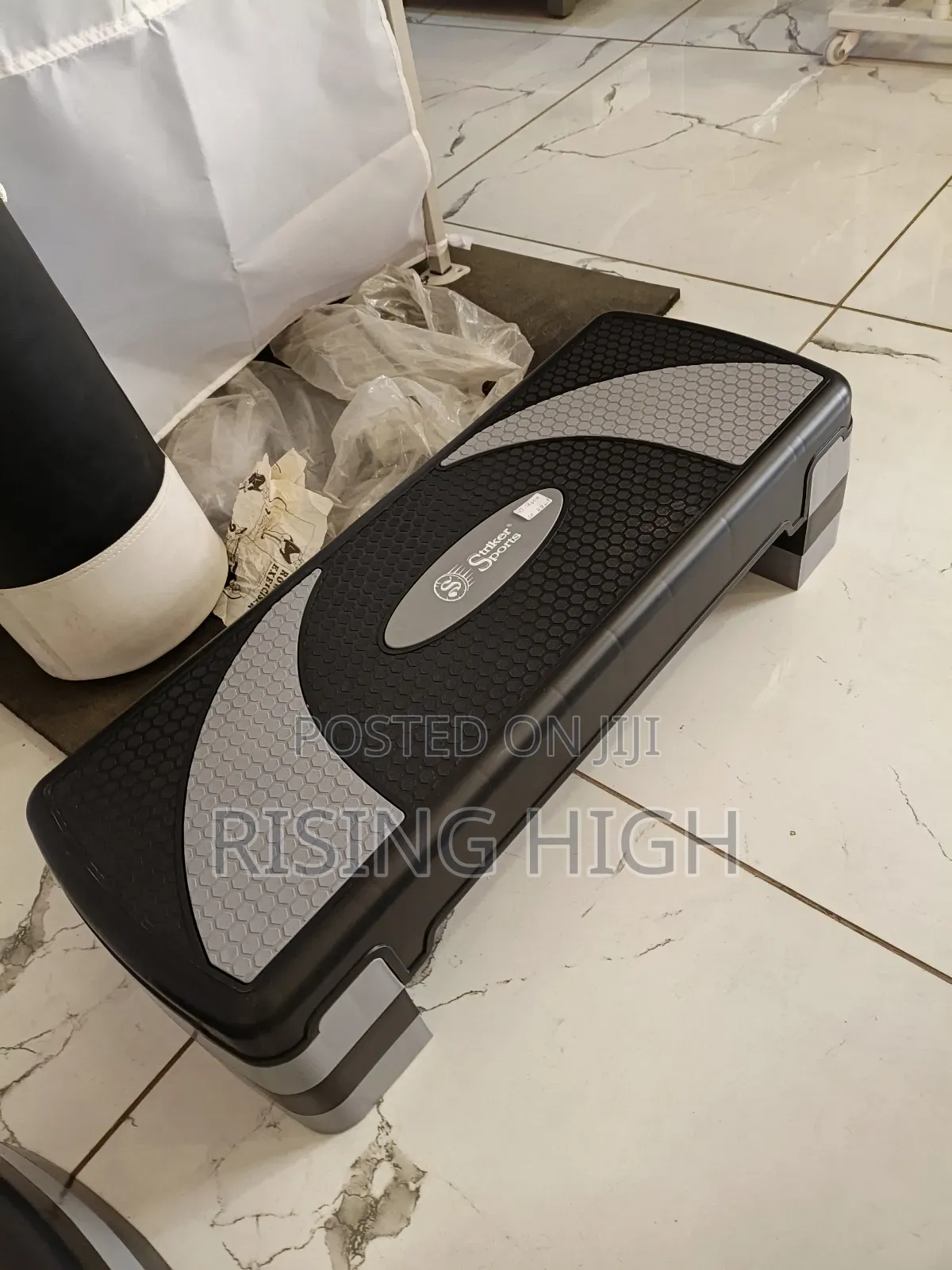Adjustable 3 Level Aerobic Stepper