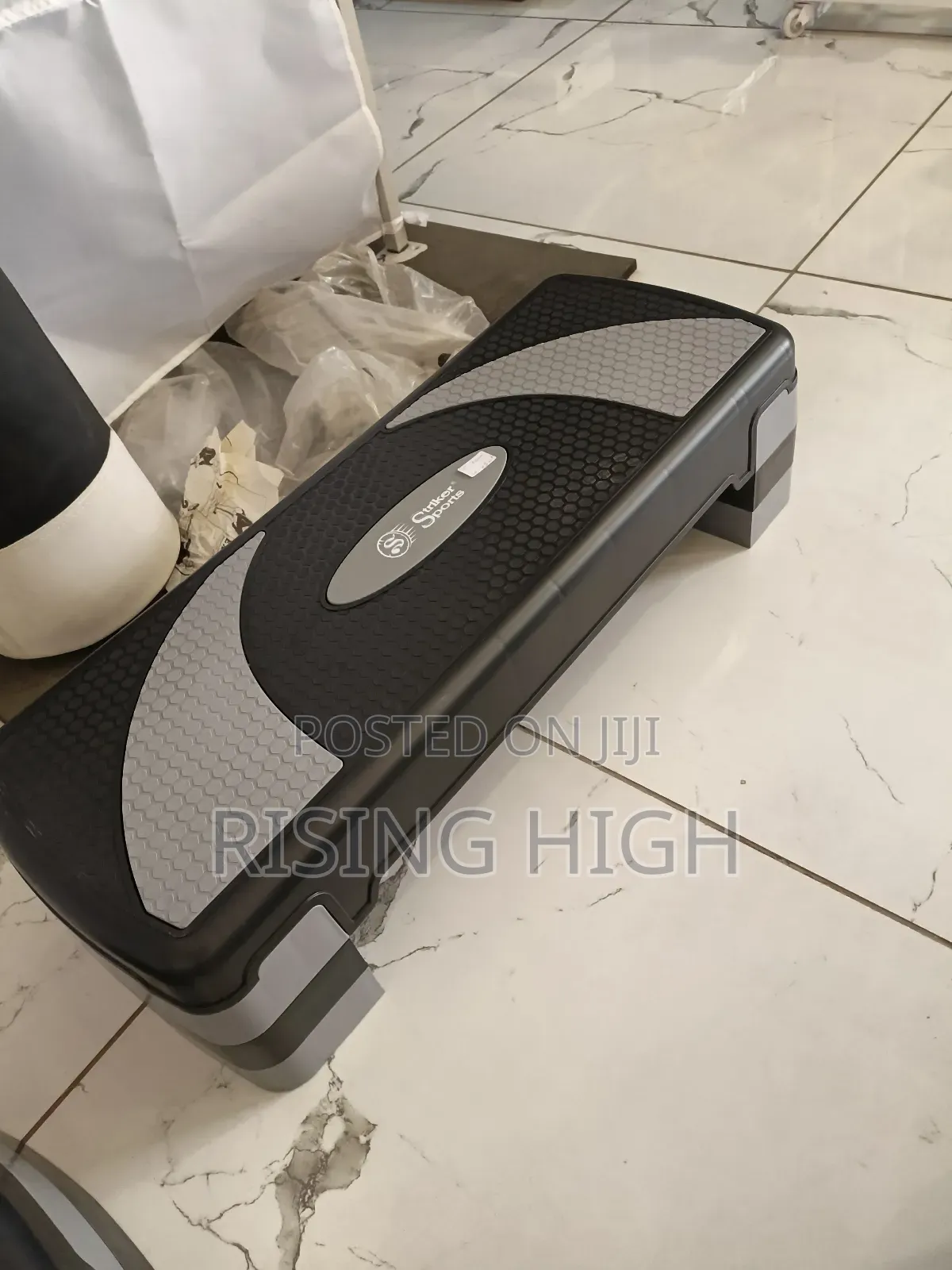 Adjustable 3 Level Aerobic Stepper