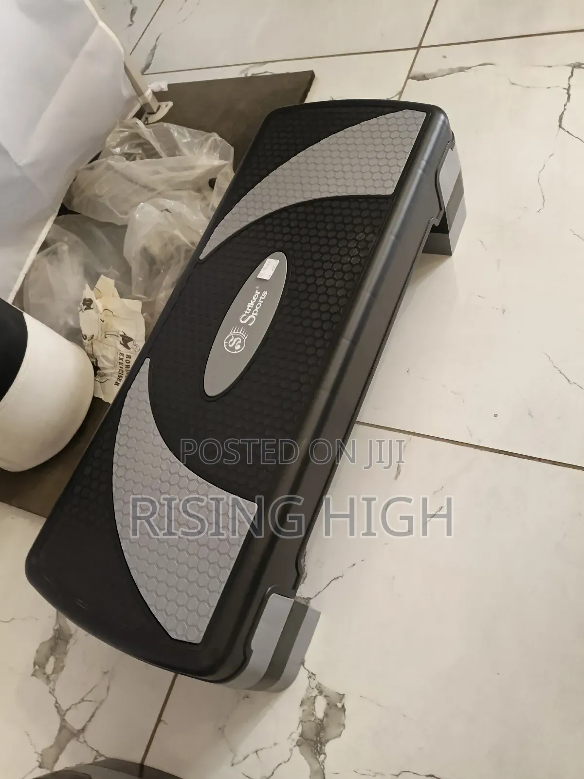 Adjustable 3 Level Aerobic Stepper