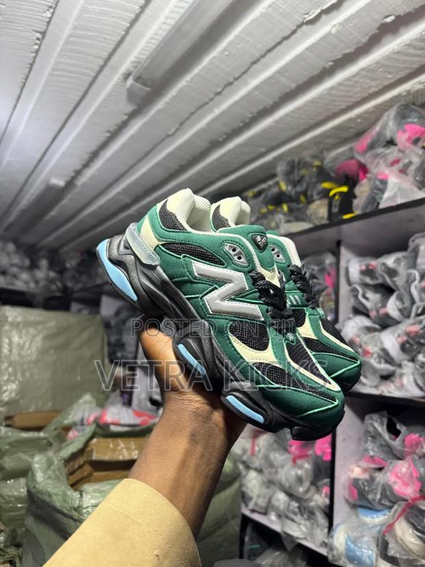 New Balance 9060 Jungle Green - main view
