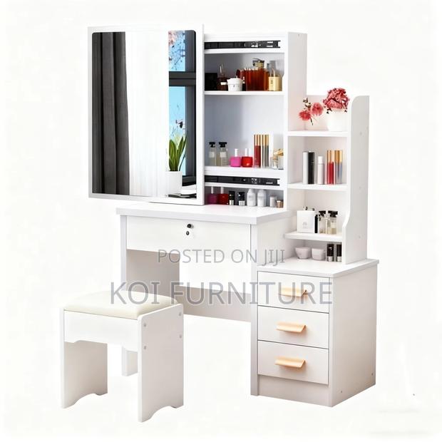 Dressers; Bedroom and Dressing Room Vanity Set Up - thumbnail 6
