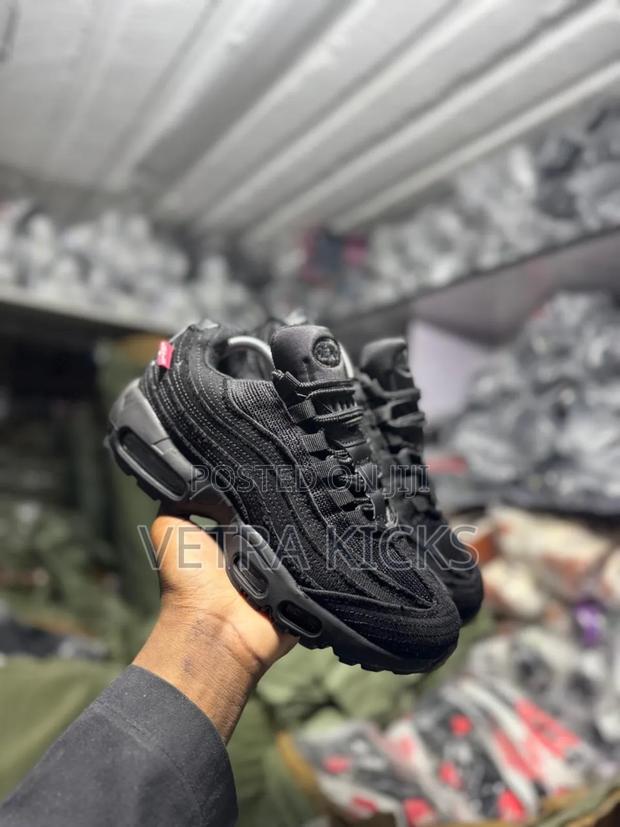 Nike Air Max 95 Levi’S Black Sneakers – Original Streetwear Shoes - main view