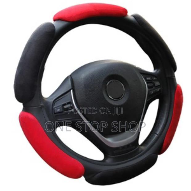Antislip Texture Air Mesh Padded Universal Steering Wheel Cover - main view