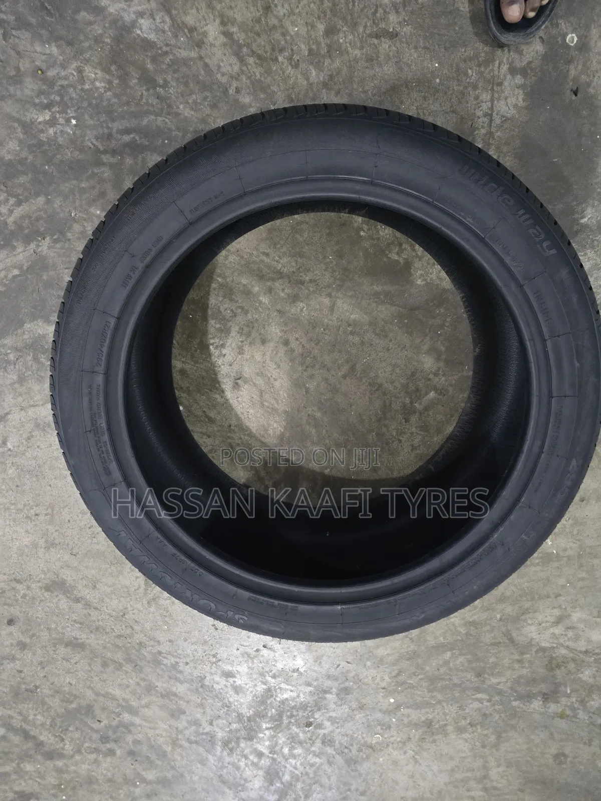 295/40r21 Wideway Tyre