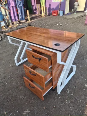 Metallic Office Table +Pedestal