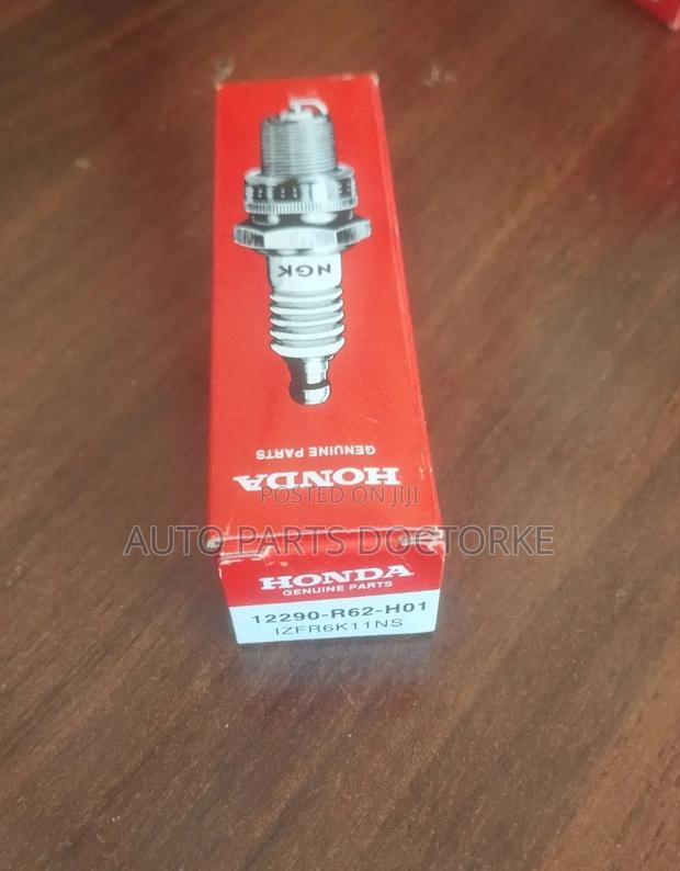 Honda Step Wagon Spark Plugs - thumbnail 3
