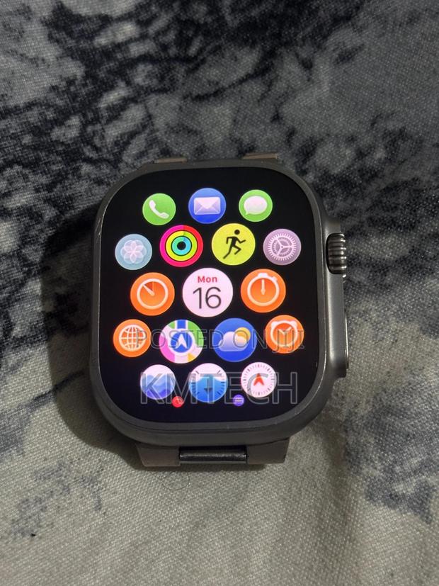 Apple Watch Ultra 2 49mm Titanium – Original, Very Clea