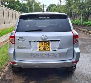 Toyota Vanguard 2011 Silver