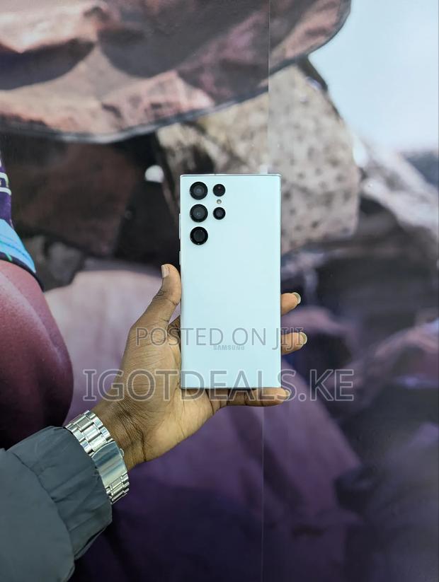 Samsung Galaxy S22 Ultra 5G 256 GB White - main view