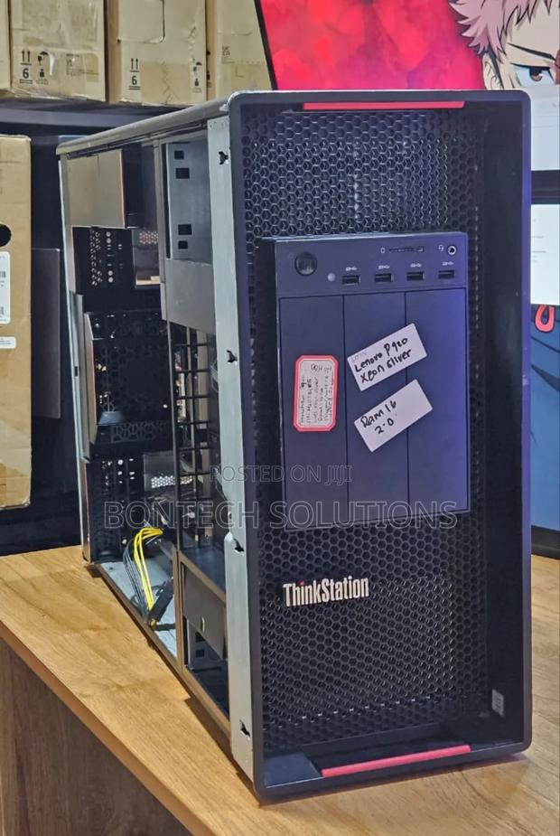 Desktop Computer Lenovo ThinkStation P920 256GB Intel Xeon SSD 4T - main view