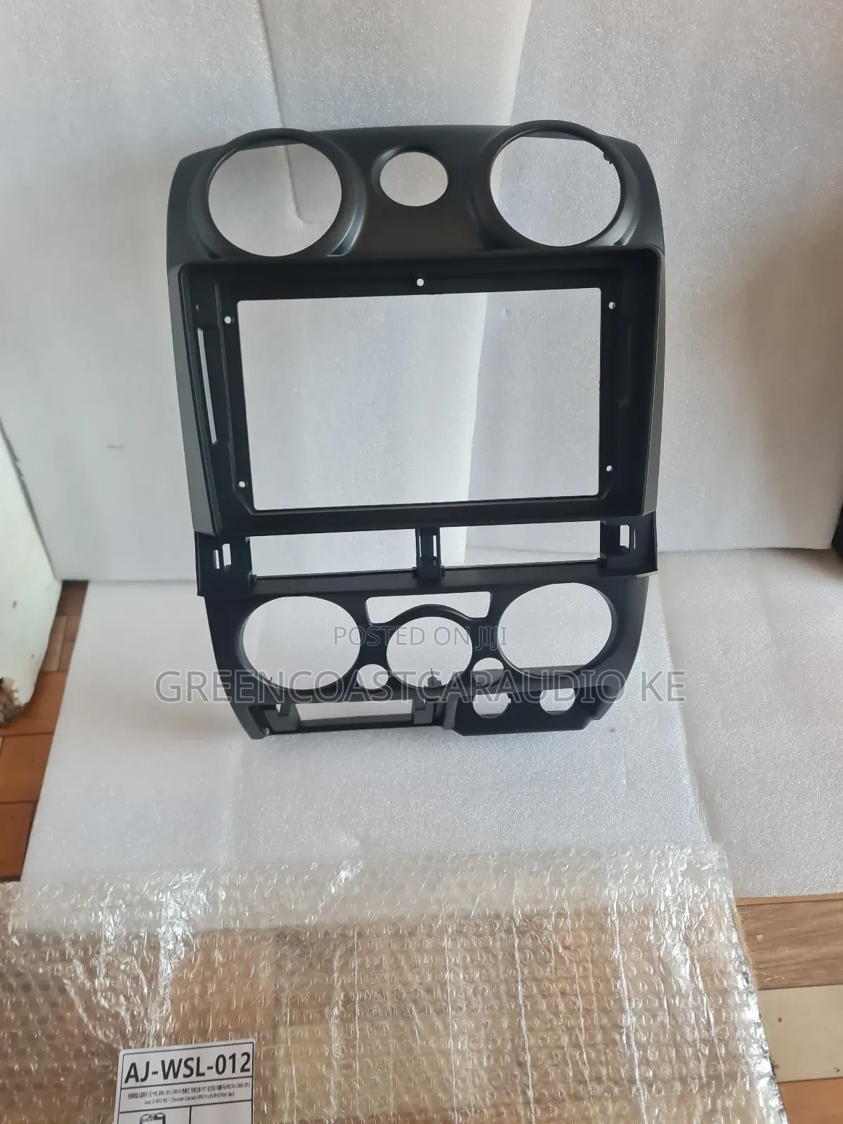 Isuzu Dmax 2002 + Android Radio Console or Frame Available