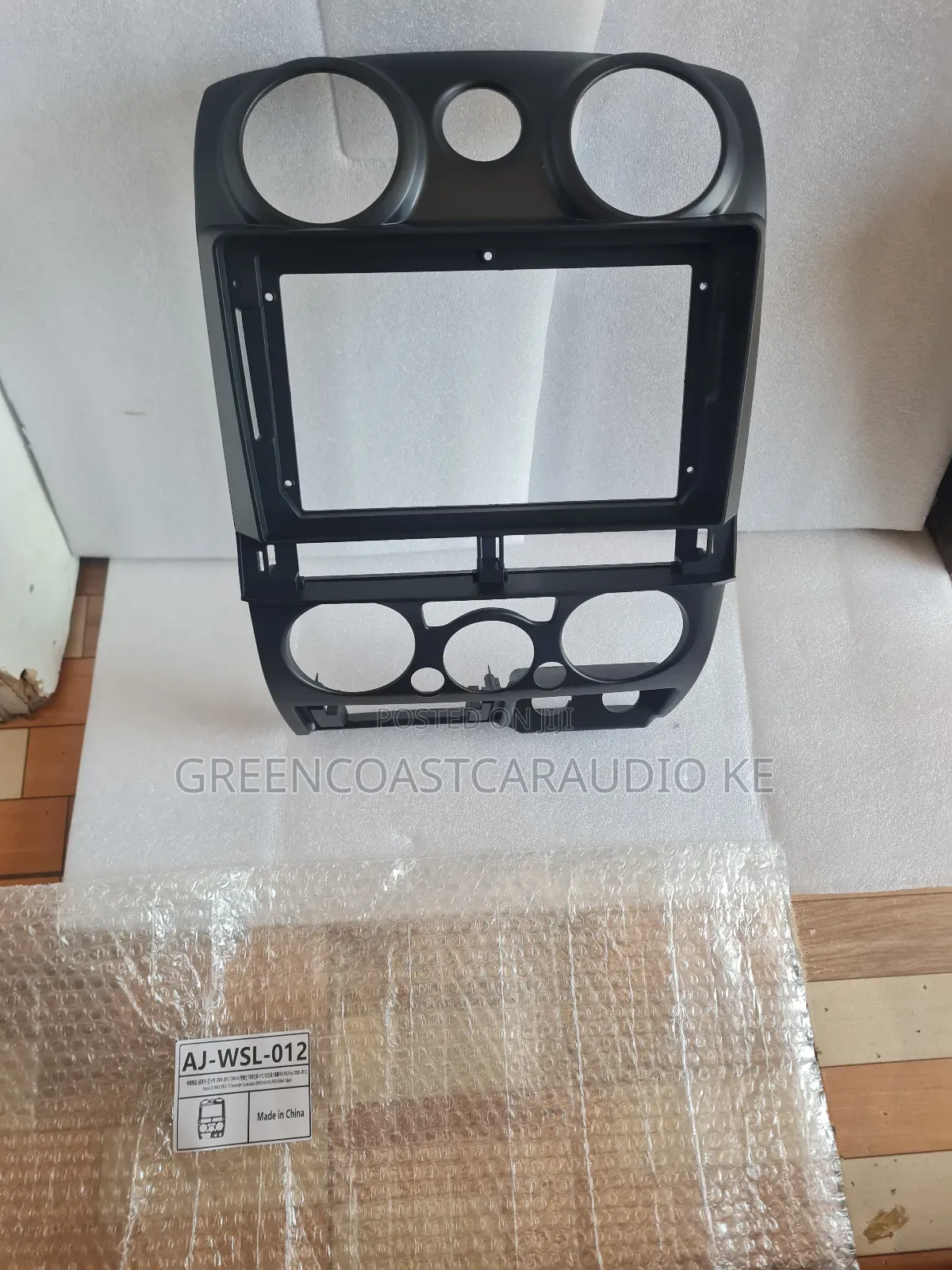 Isuzu Dmax 2002 + Android Radio Console or Frame Available