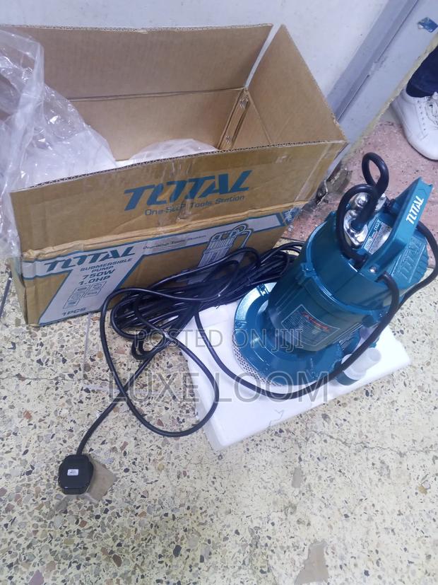 Total 1hp Submersible Water Pump