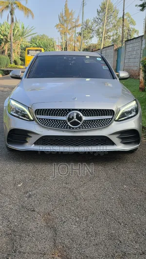 Mercedes-Benz C200 2018 Gray