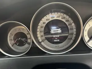 Mercedes-Benz C200 2012 Silver