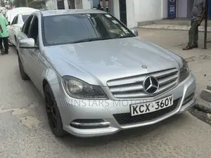 Mercedes-Benz C200 2012 Silver
