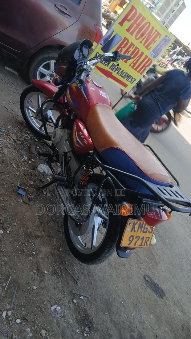 Bajaj Boxer 125 2023 Red - thumbnail 2