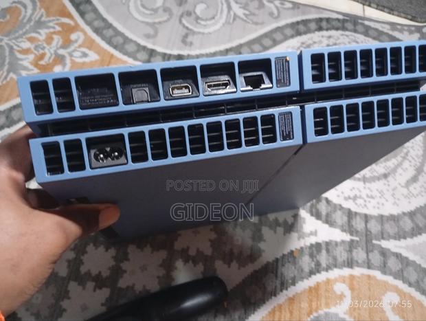 Play Station Console 4 - thumbnail 7