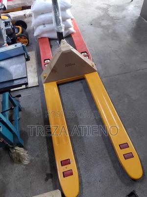 Hand Forklift - thumbnail 2