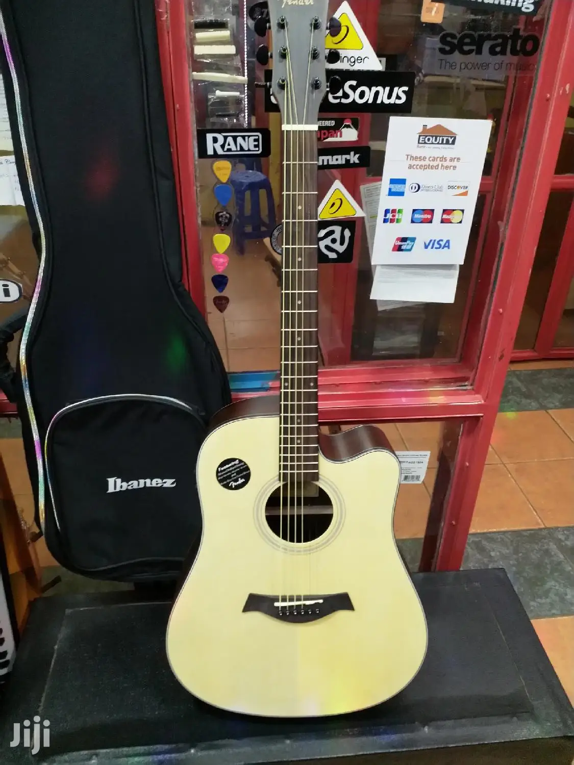 Fender Semi Acoustic Professional Guitar 20l
