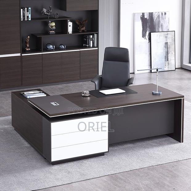 L-Shaped Office Desk : 180cm Executive Desk