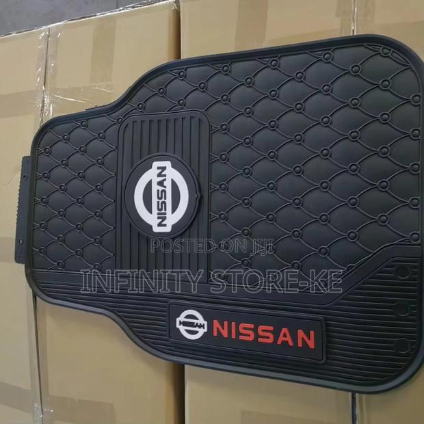 Nissan Car Mats / Car Mat