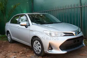 Toyota Axio 2018 Silver