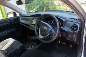 Toyota Axio 2018 Silver