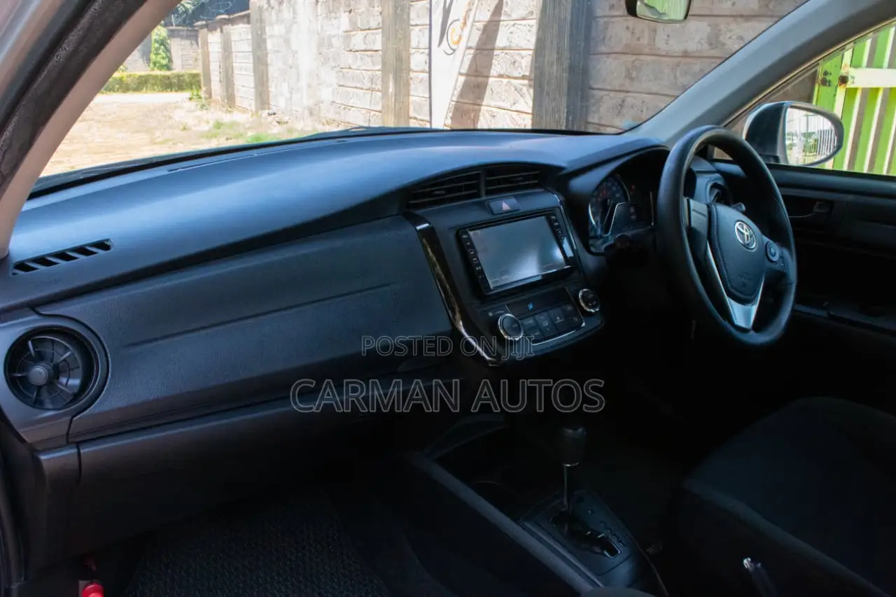 Toyota Axio 2018 Silver