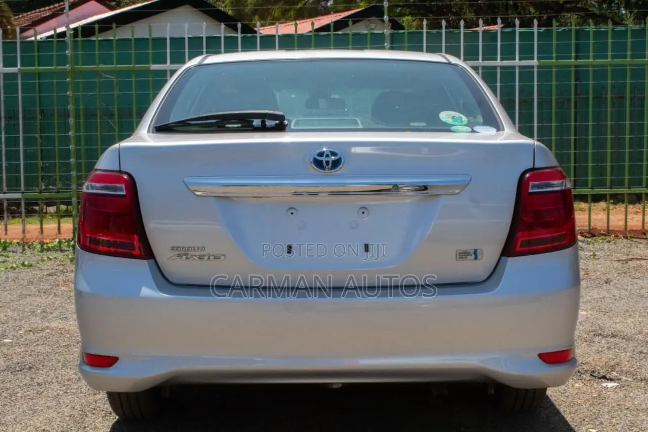 Toyota Axio 2018 Silver