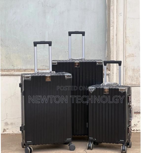 3 in 1 Laxurious Managerial Bossy Aliminium Flame Zippless Suitcase