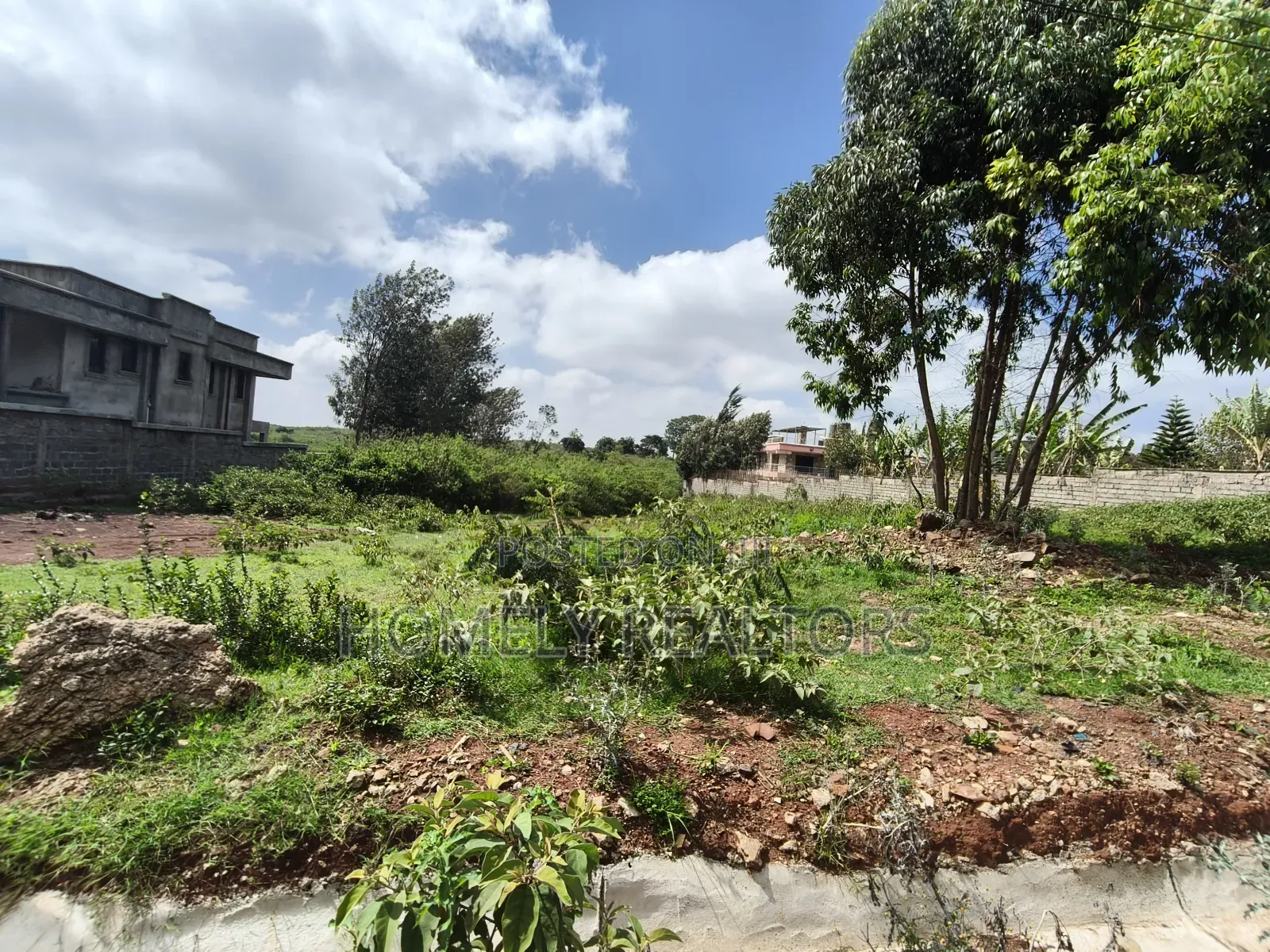 Quarter Acre Plot for Sale in Kerarapon Drive. Red Soil Land