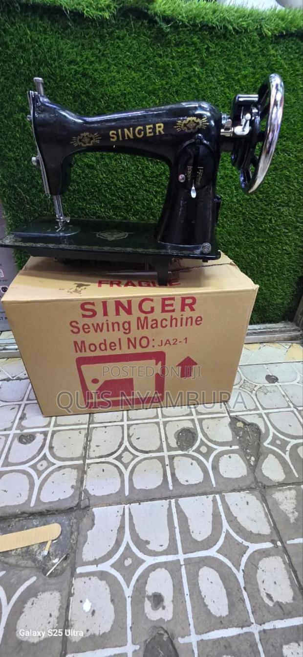 Singer Sewing Machine/ Commercial Sewing Machine Singer - thumbnail 2