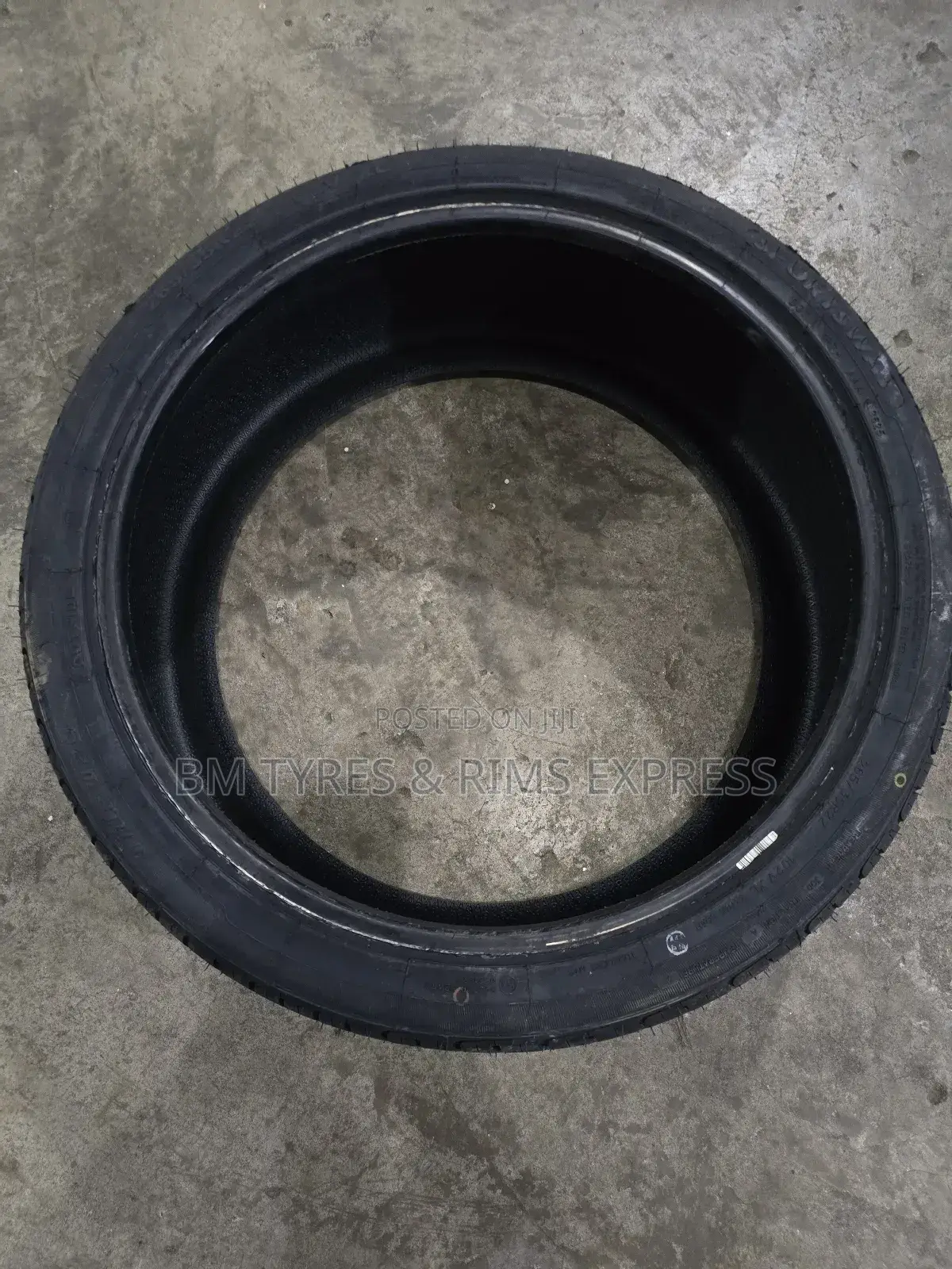 265 /35 R22 Wideway Tyres.