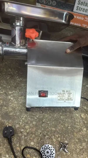 M12 Commercial Meat Mincer/Butchery Meat Mincer
