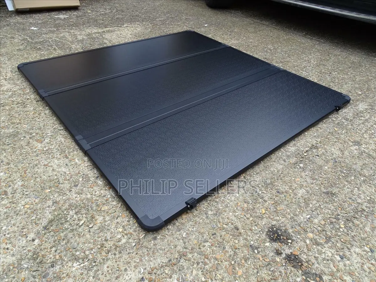 Quality Tonneau Cover for Toyota Hilux Double Cab
